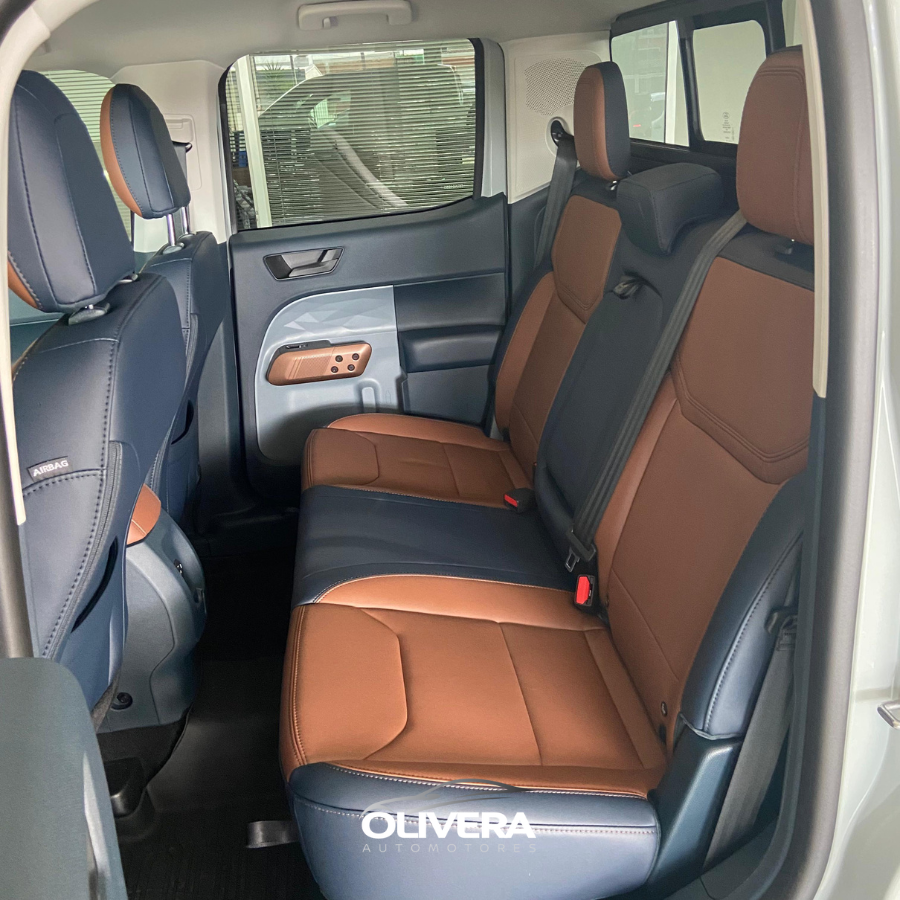 FORD MAVERICK LARIAT FX4