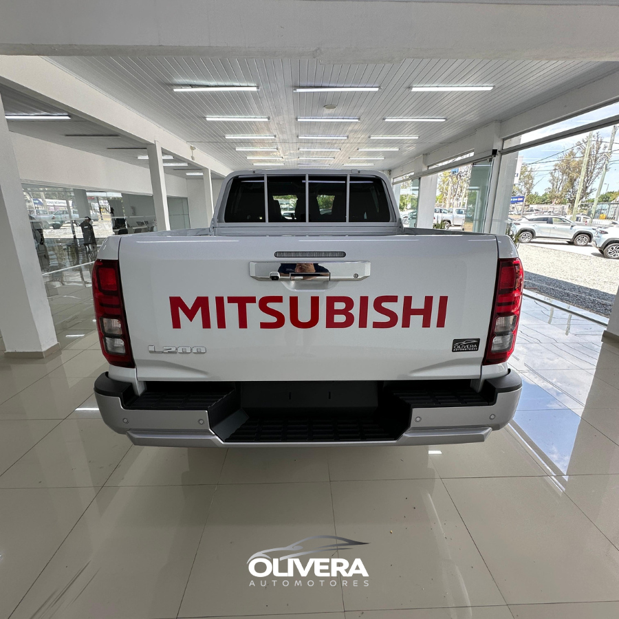 MITSUBISHI NEW L200 2.4 HP 4X4 AT PH 2