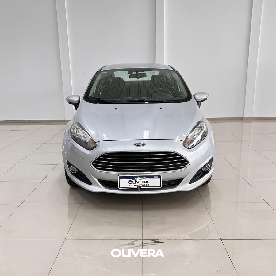 FORD FIESTA SEDAN SE AT