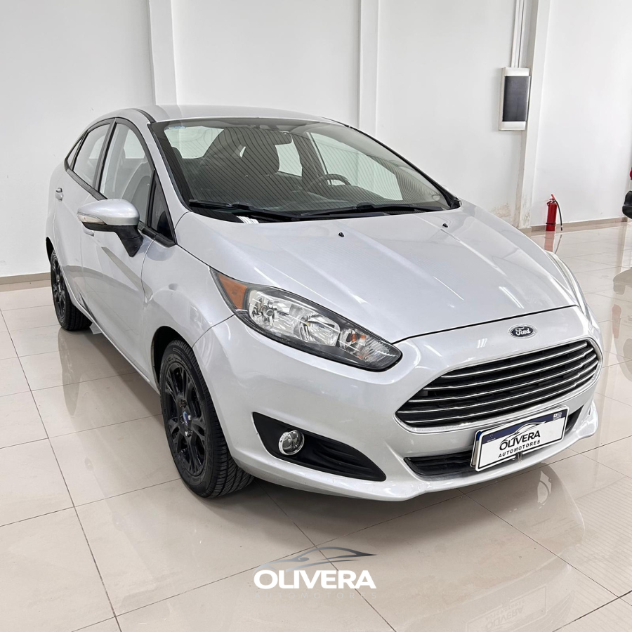 FORD FIESTA SEDAN SE AT
