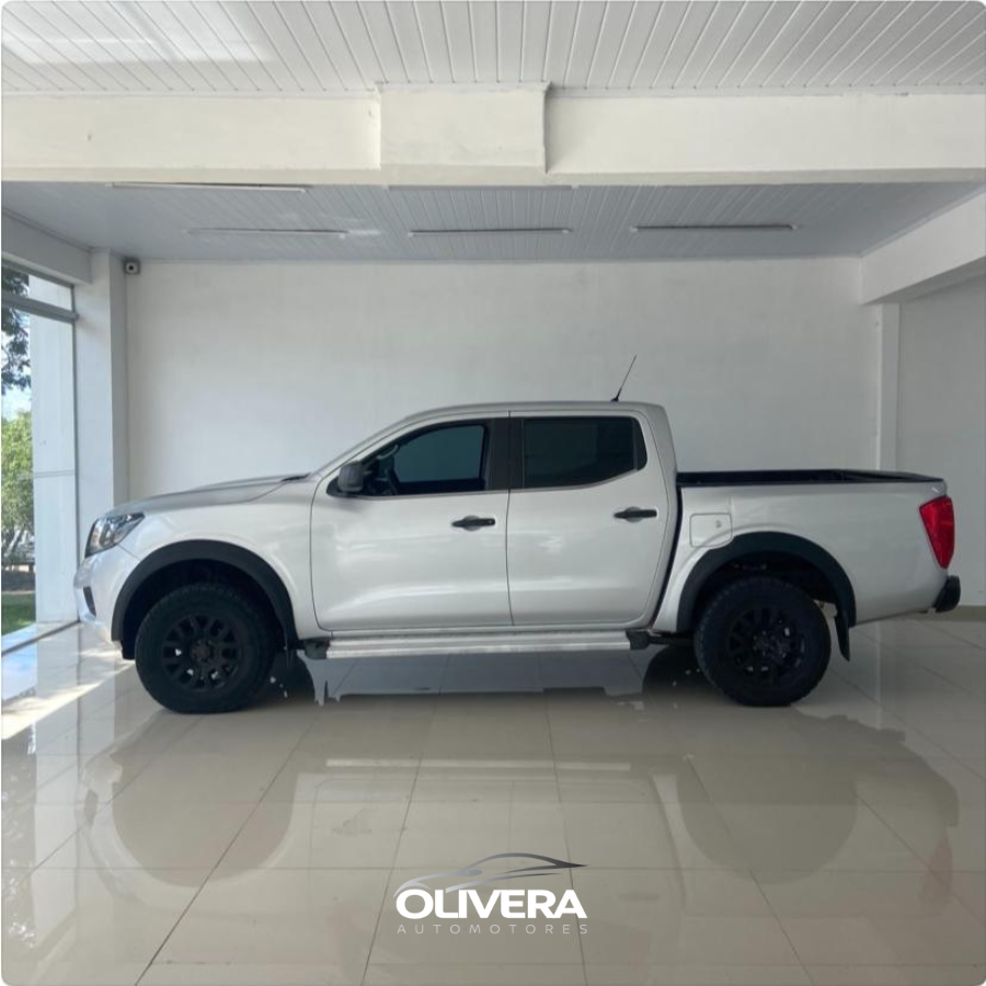 NISSAN NP300 FRONTIER 4X2 D/C