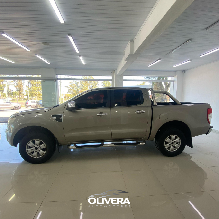 FORD RANGER 2.5 XLT 4X2 DC