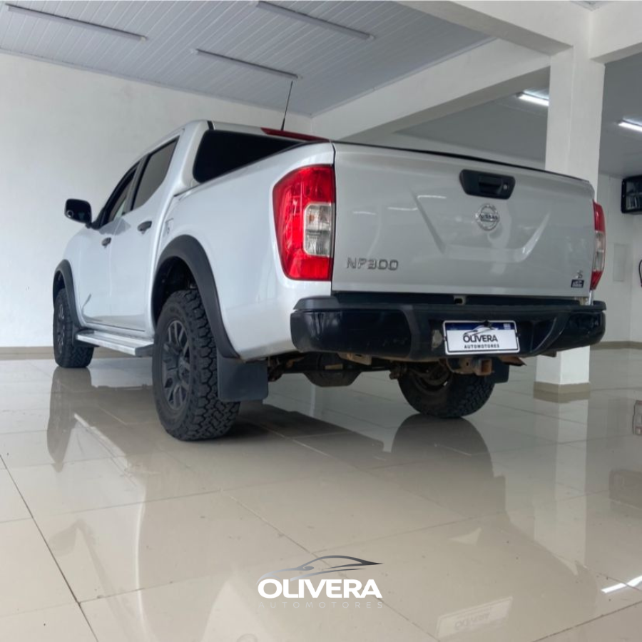 NISSAN NP300 FRONTIER 4X2 D/C