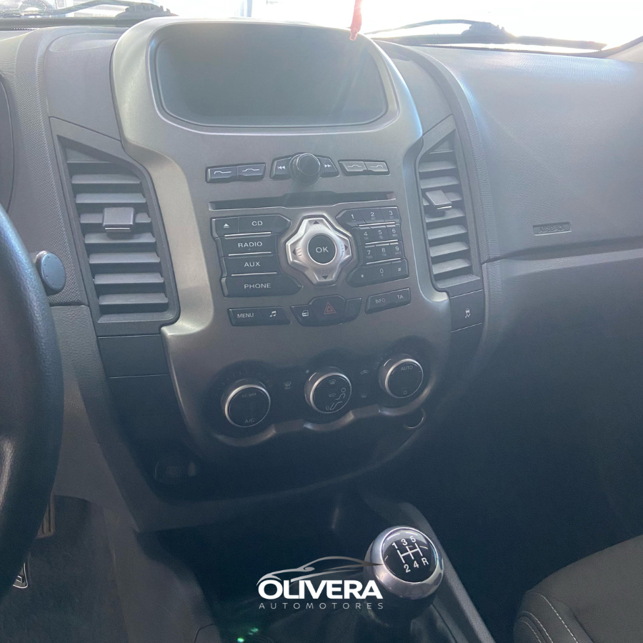 FORD RANGER 2.5 XLT 4X2 DC