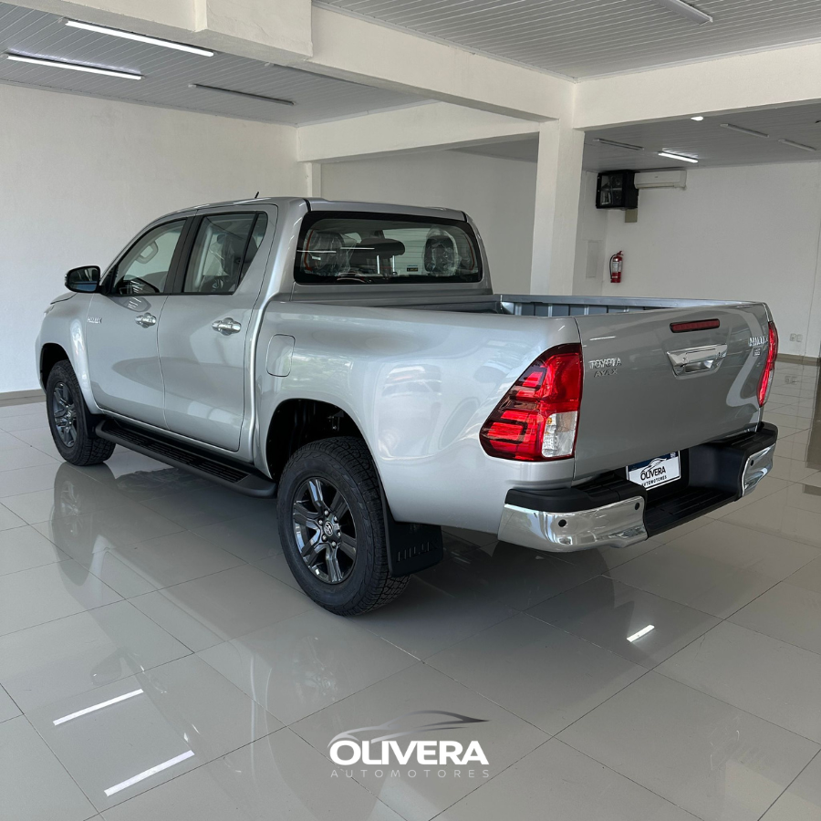 TOYOTA HILUX SR 4X2 NAFTA