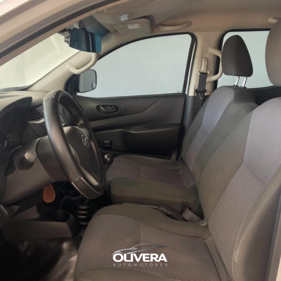 NISSAN NP300 FRONTIER 4X2 D/C