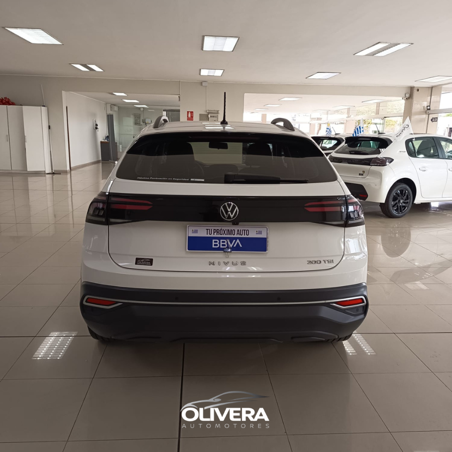 VOLKSWAGEN NIVUS COMFORTLINE 1.0 AT