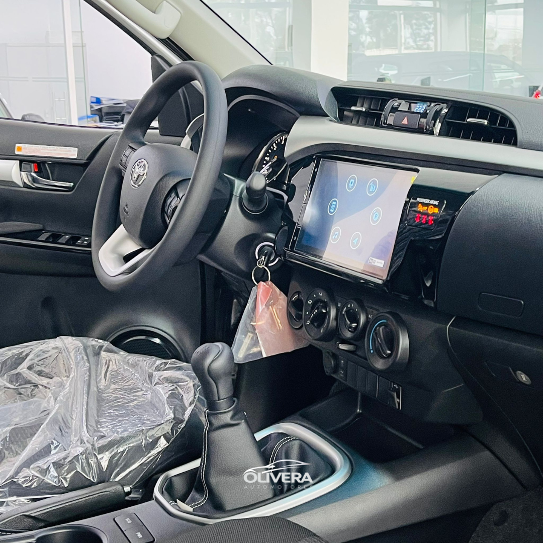 TOYOTA HILUX SR 4X4 DIESEL