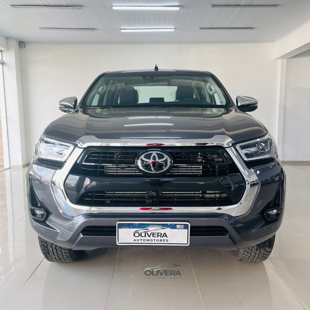 TOYOTA HILUX SRV AT PLUS TSS 4X4