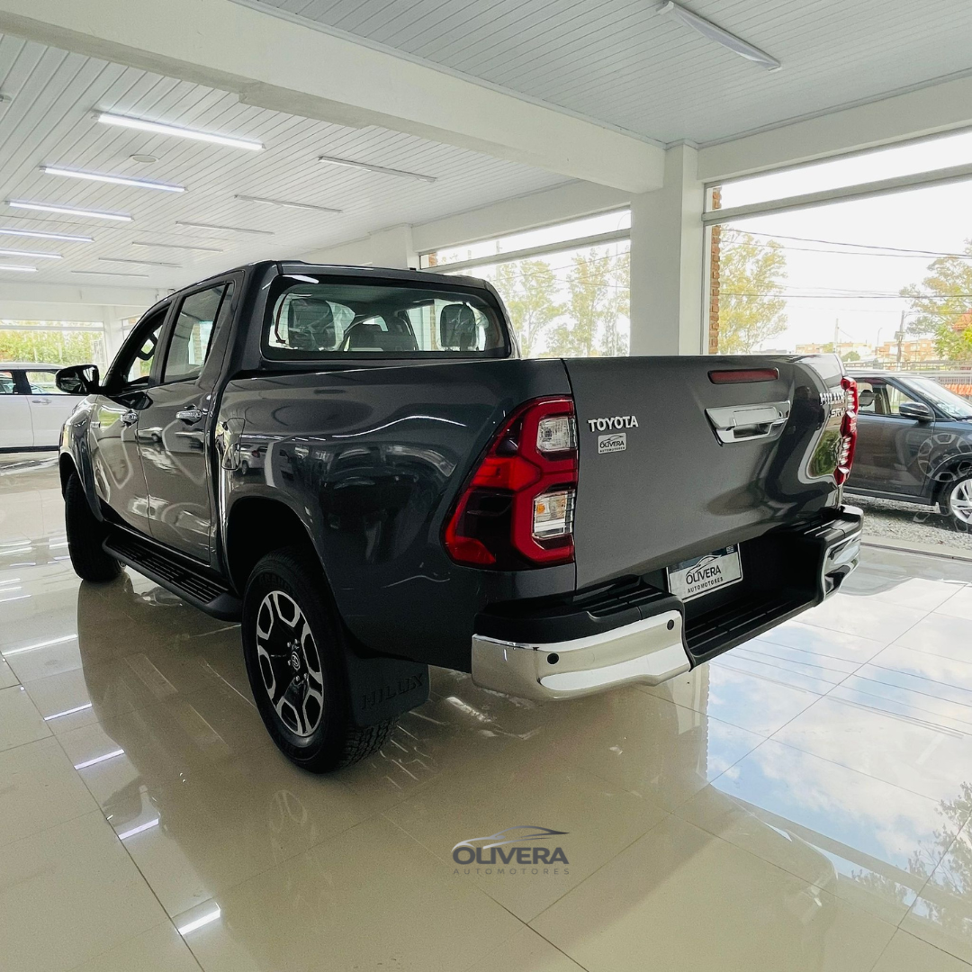 TOYOTA HILUX SRV AT PLUS TSS 4X4