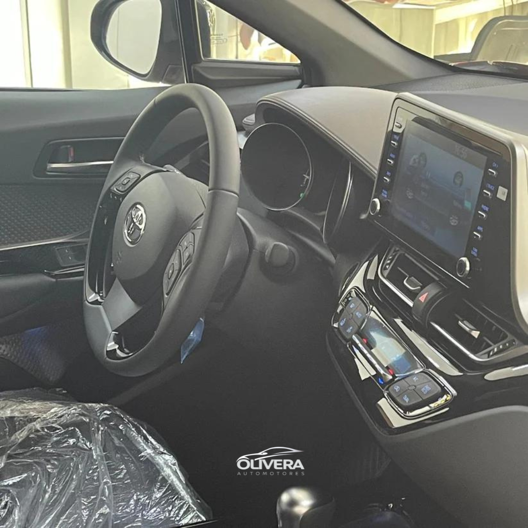 TOYOTA CHR LUXURY HIBRID