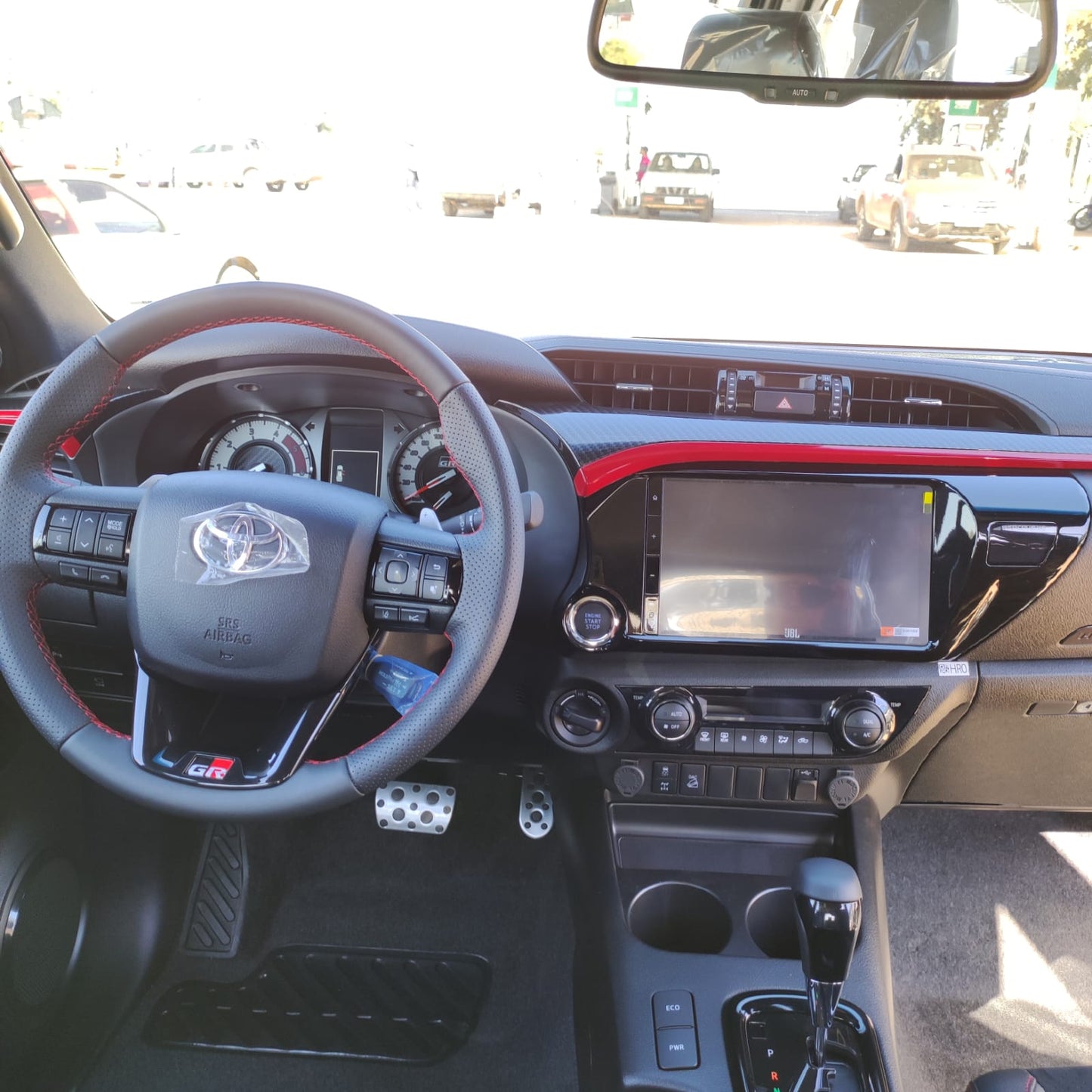 TOYOTA HILUX GR 4X4 AT