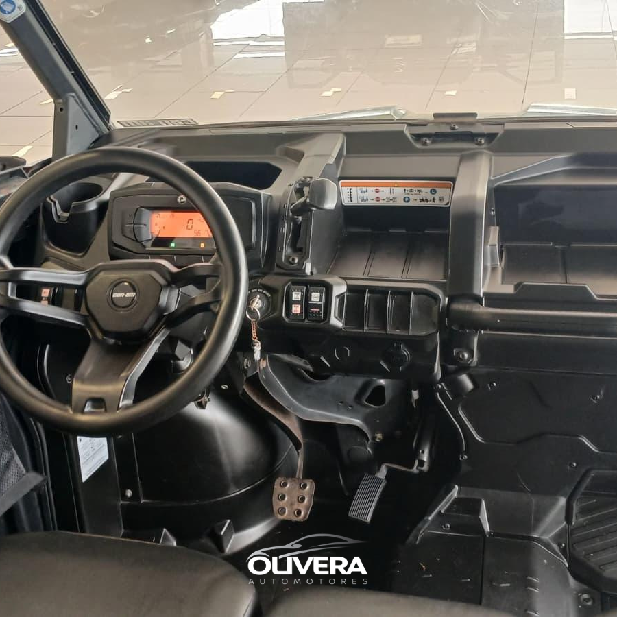 CANAM DEFENDER HD8