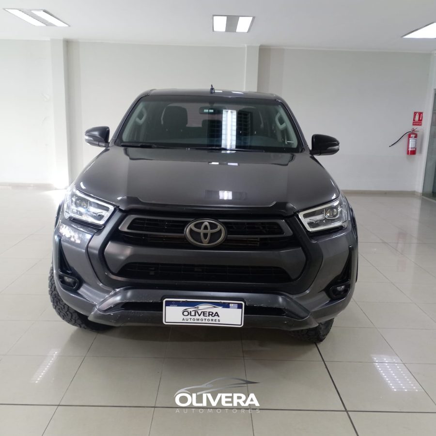 TOYOTA HILUX DC SRV 2.8 4X4 MANUAL DIESEL