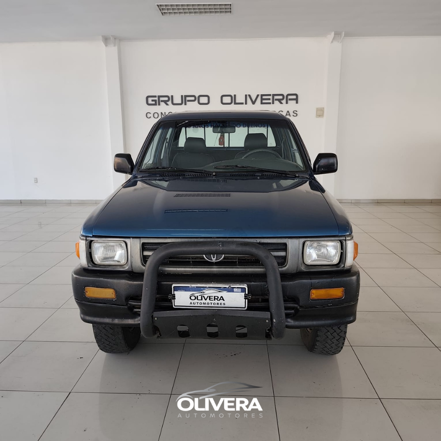 TOYOTA HILUX 4X4