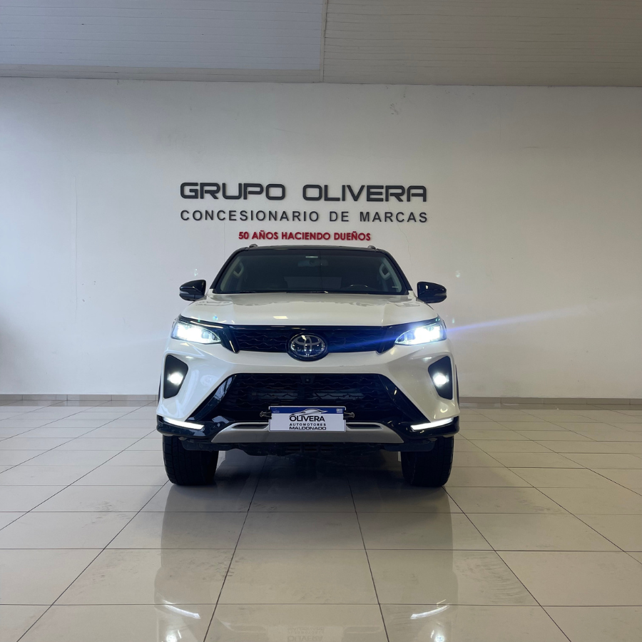 TOYOTA FORTUNER DIAMOND V6 4X4 AT