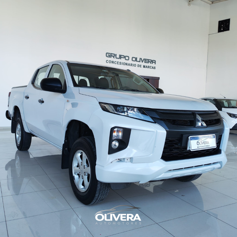 MITSUBISHI L200 2.4 N 4X4