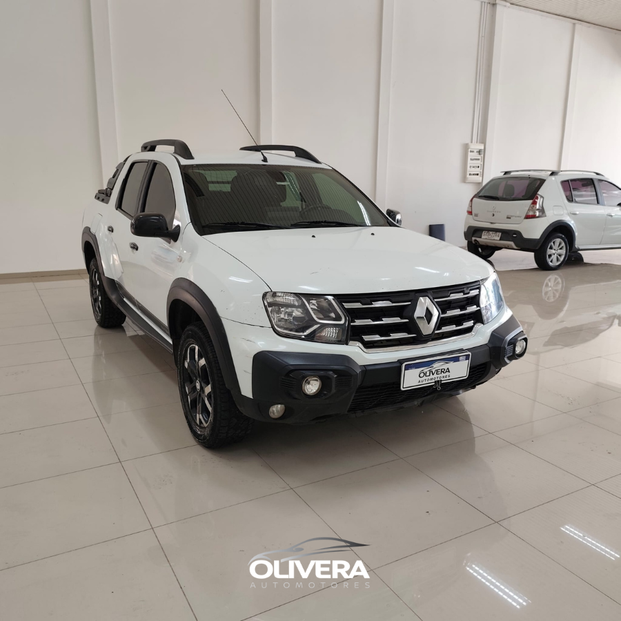 RENAULT OROCH INTENSE OUTSIDE