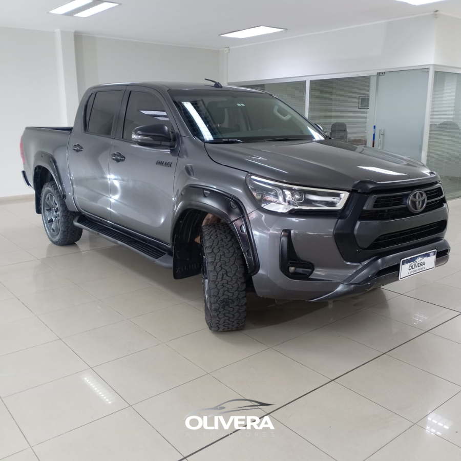 TOYOTA HILUX DC SRV 2.8 4X4 MANUAL DIESEL