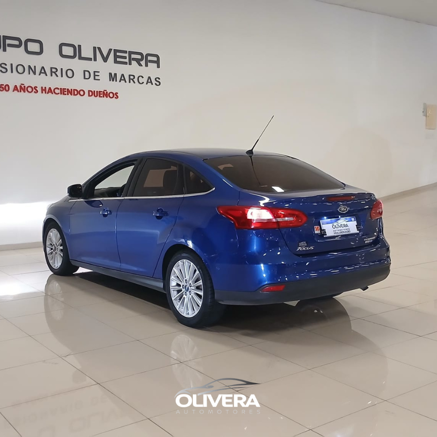 FORD FOCUS TITANIUM