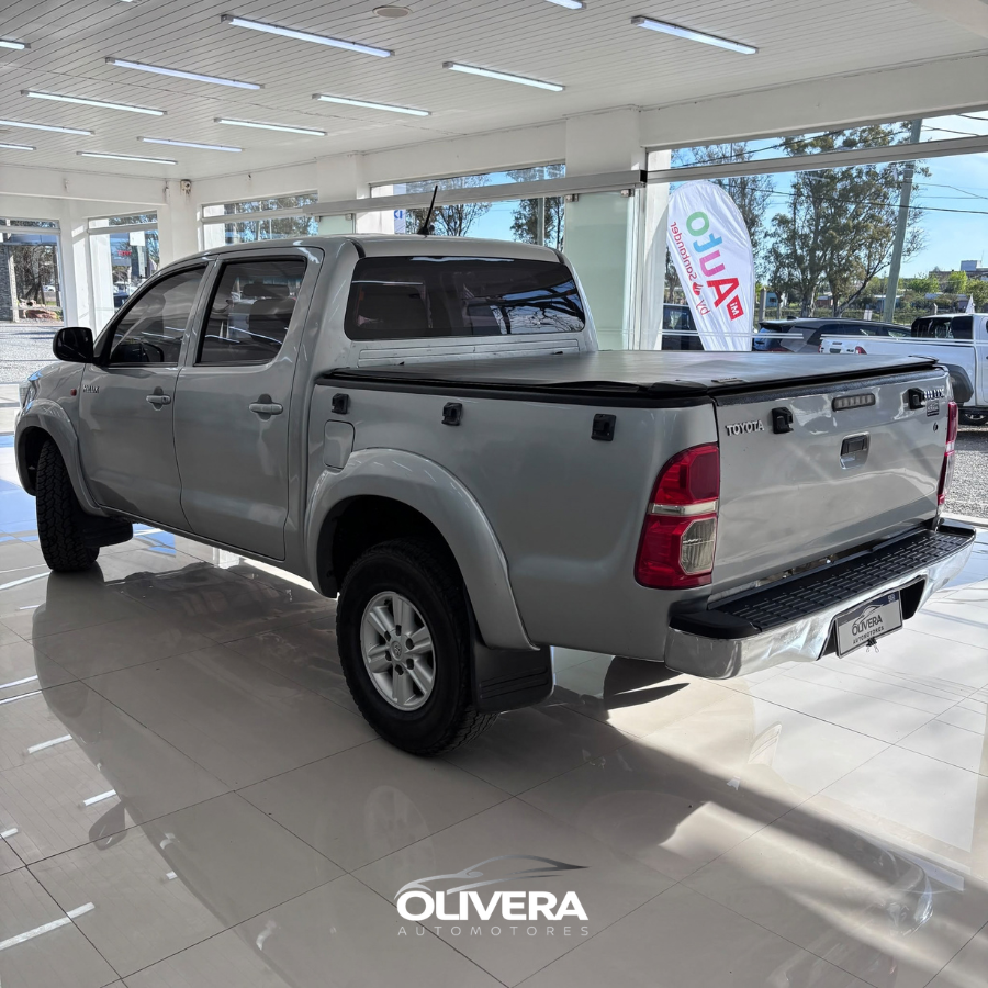 TOYOTA HILUX DC SR 4X4 FULL NAFTA