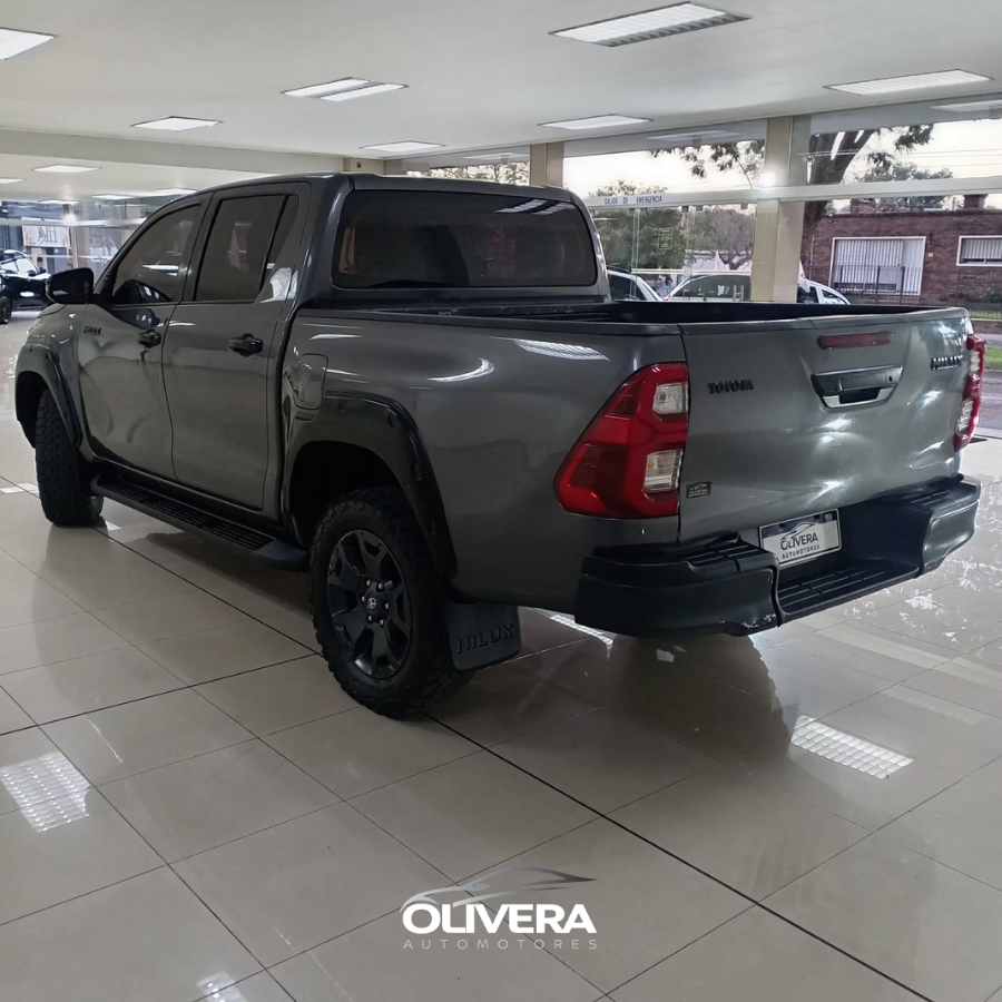 TOYOTA HILUX DC SRV 2.8 4X4 MANUAL DIESEL