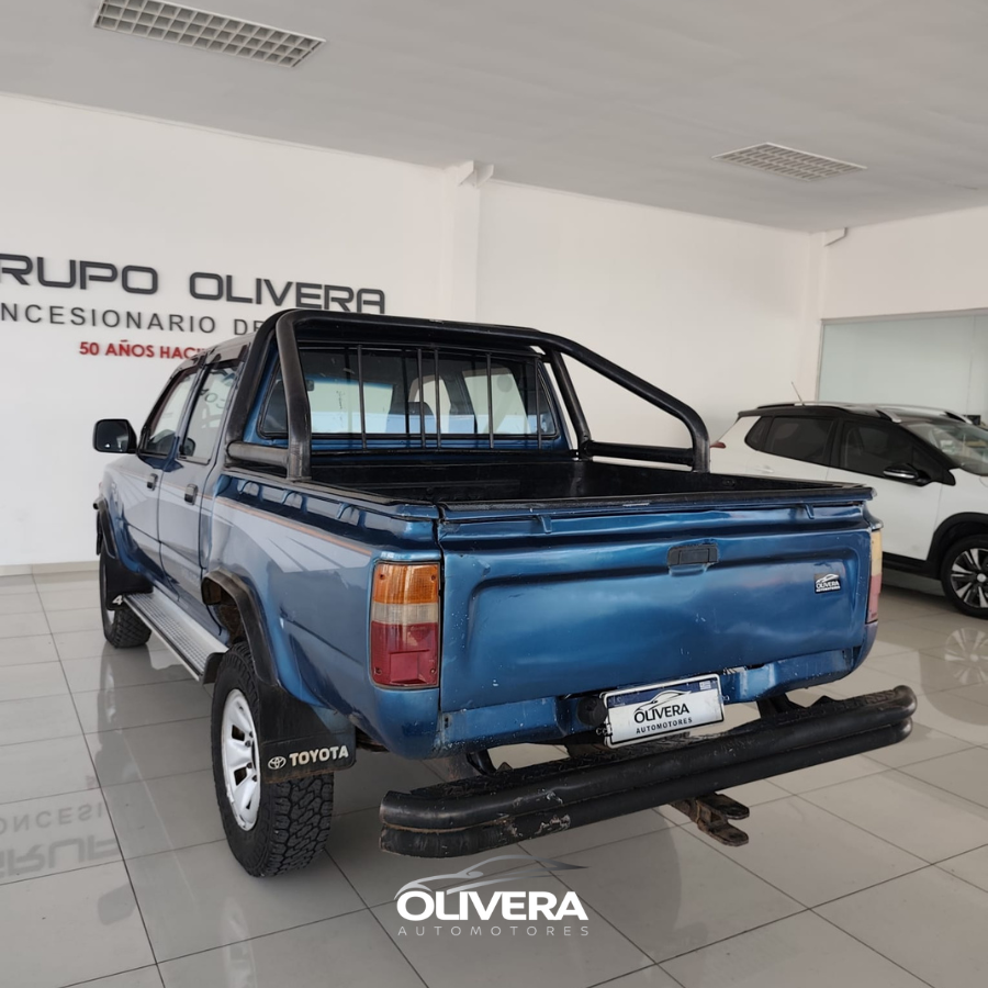 TOYOTA HILUX 4X4