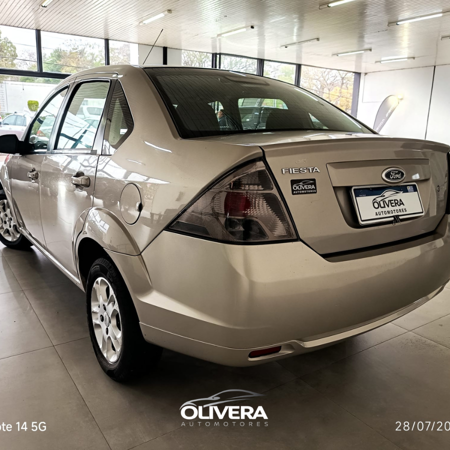 FORD FIESTA 1.6