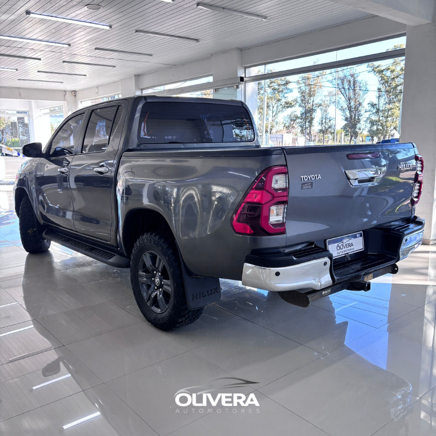 TOYOTA HILUX DC SRV 2.7 NAFTA MT