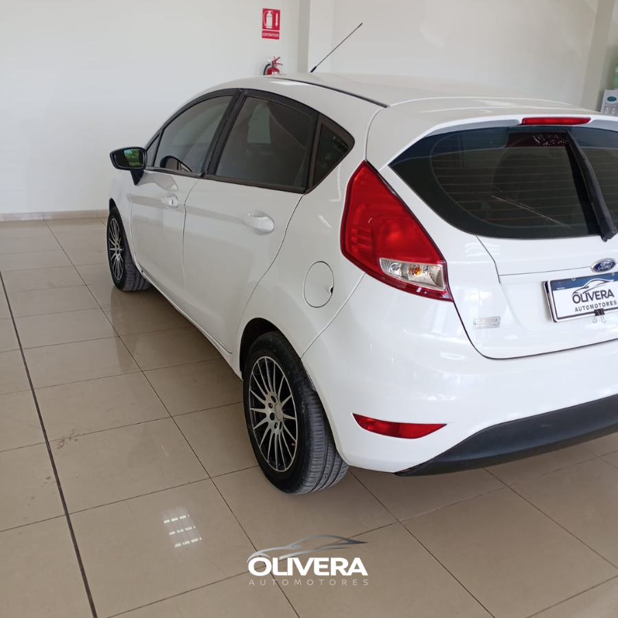 FORD FIESTA HATCH MT