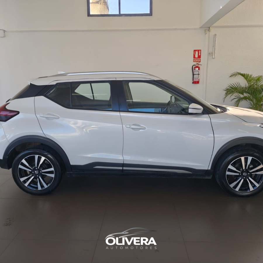 NISSAN KICKS ADVANCE MT