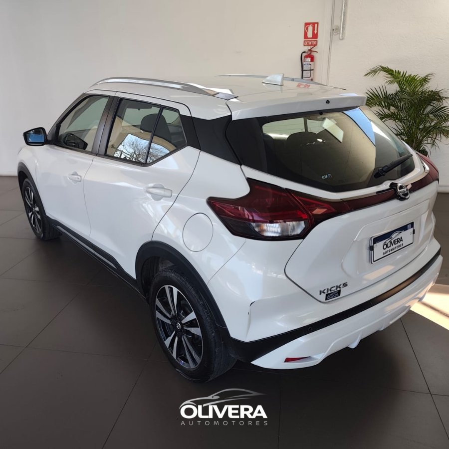 NISSAN KICKS ADVANCE MT
