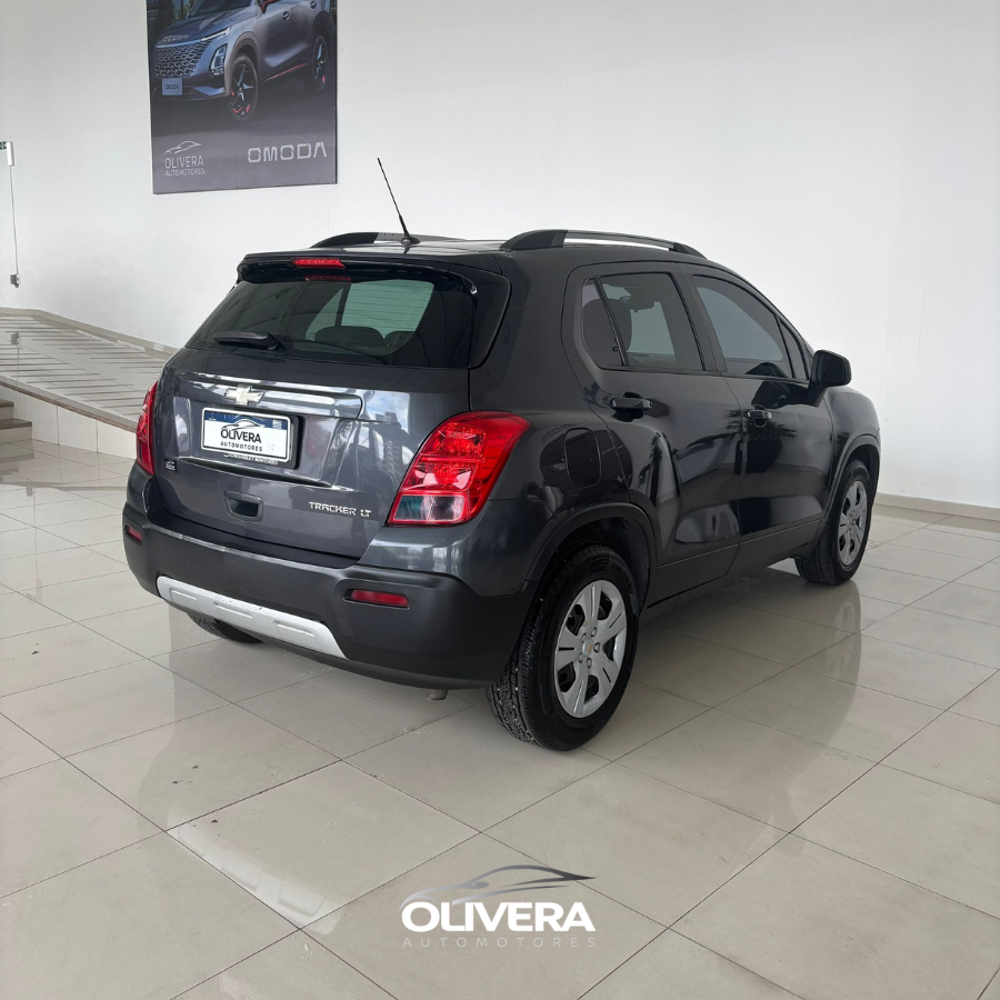 CHEVROLET TRACKER LT