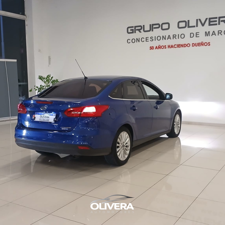 FORD FOCUS TITANIUM