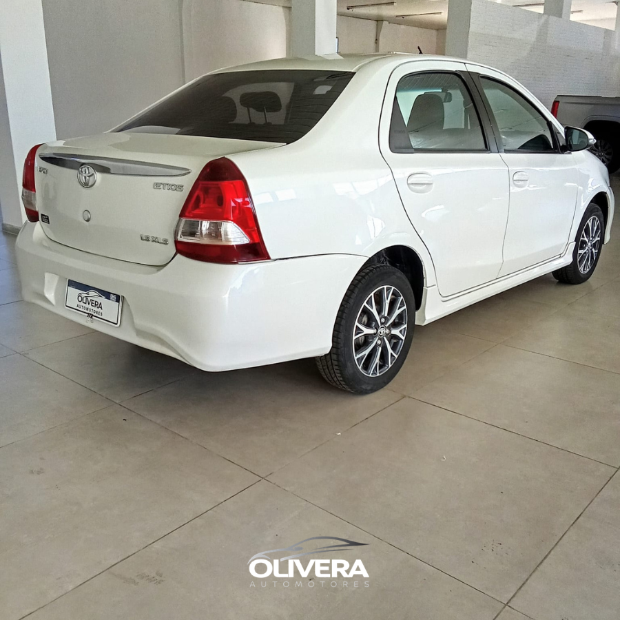 TOYOTA ETIOS 1.5 SEDAN XLS
