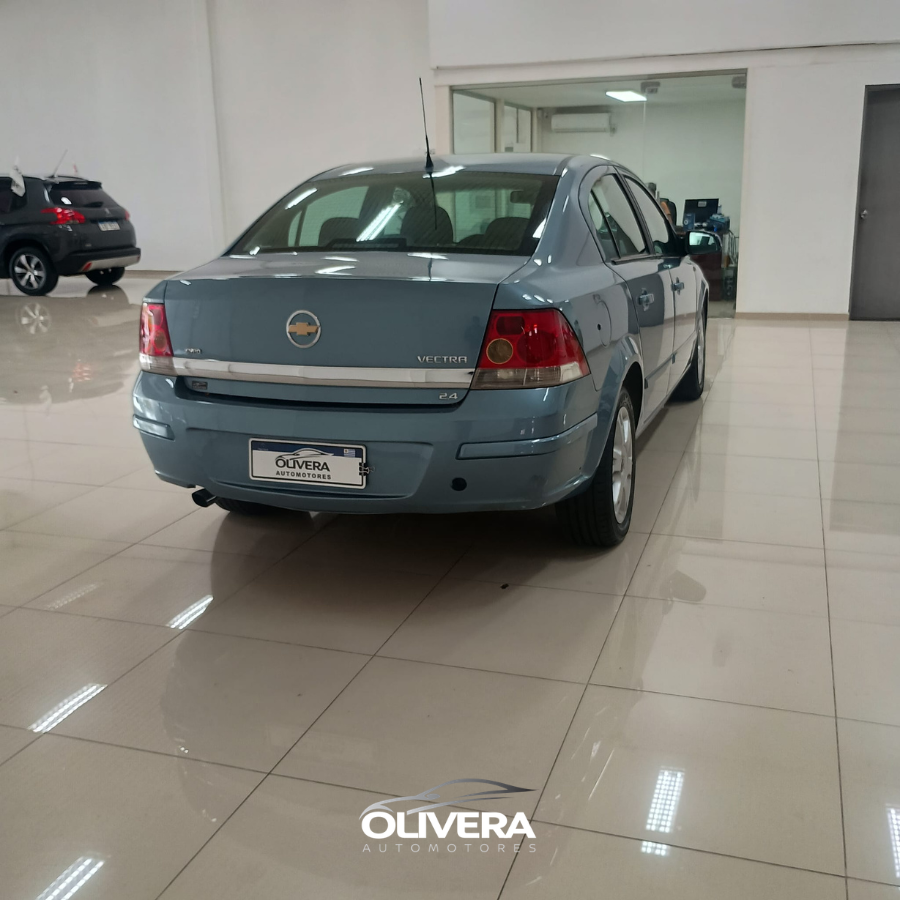 CHEVROLET VECTRA ELEGANCE 2.0