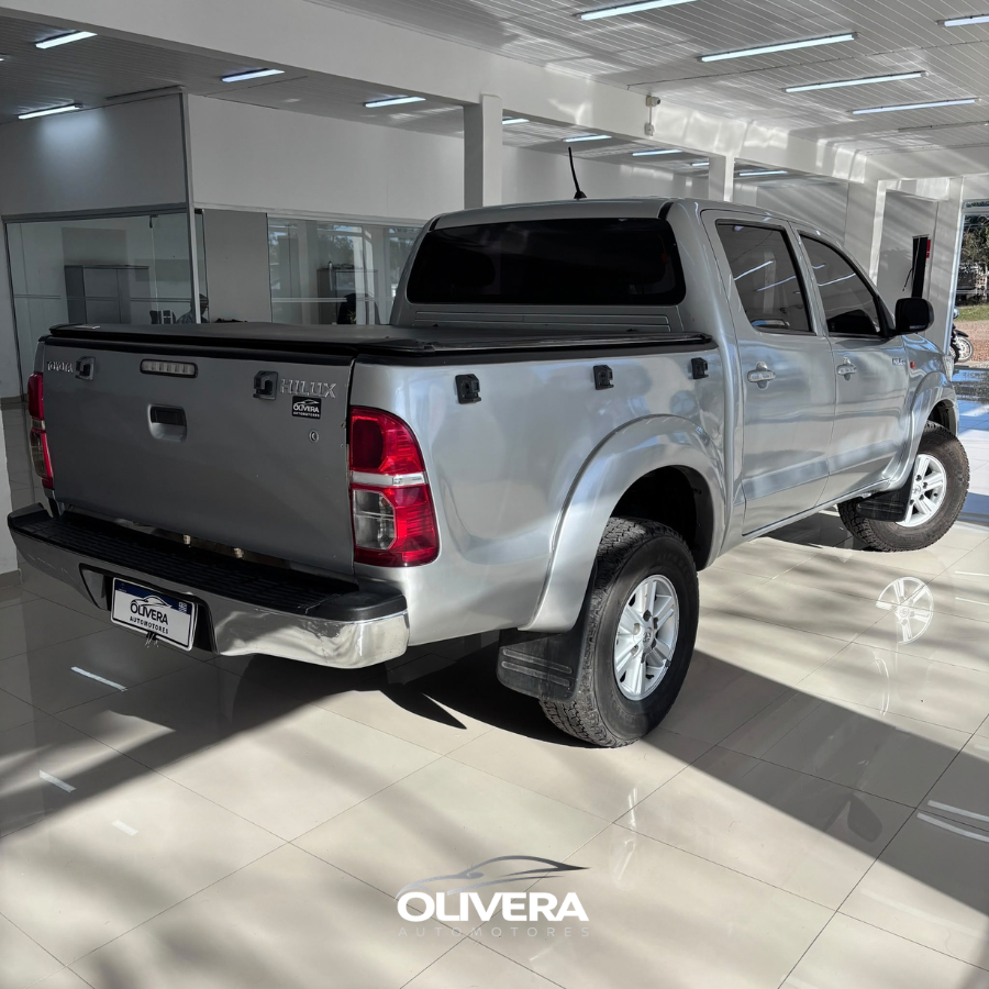 TOYOTA HILUX DC SR 4X4 FULL NAFTA
