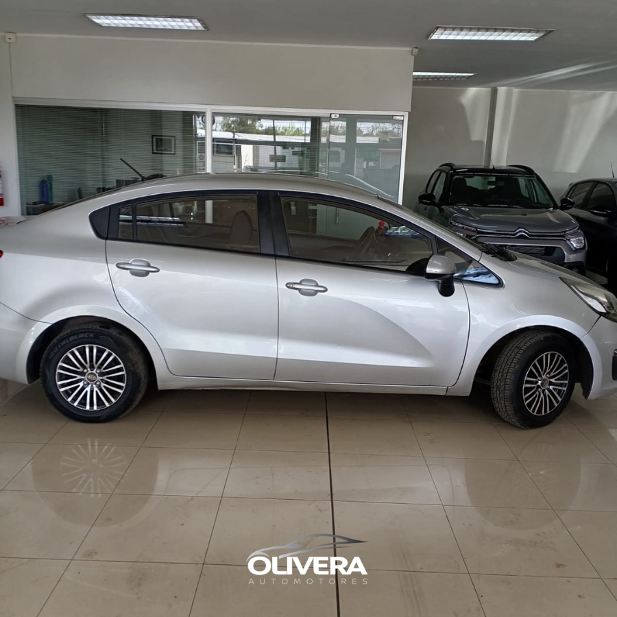 KIA RIO EX SEDAN
