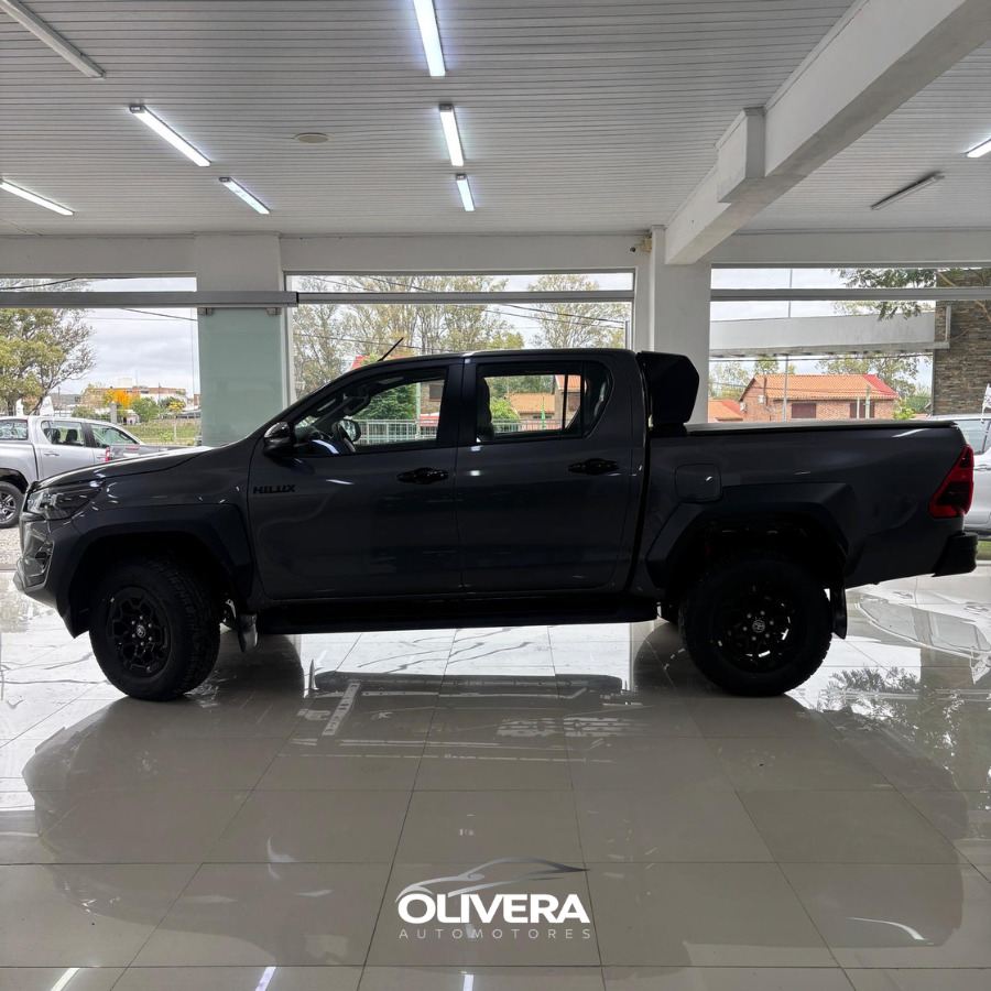 TOYOTA HILUX GRS 4X4 AT DIESEL