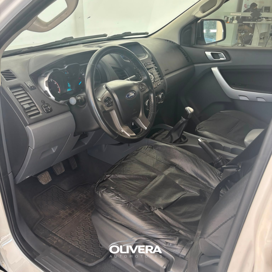 FORD RANGER 2.5 XLT 4X2 DC