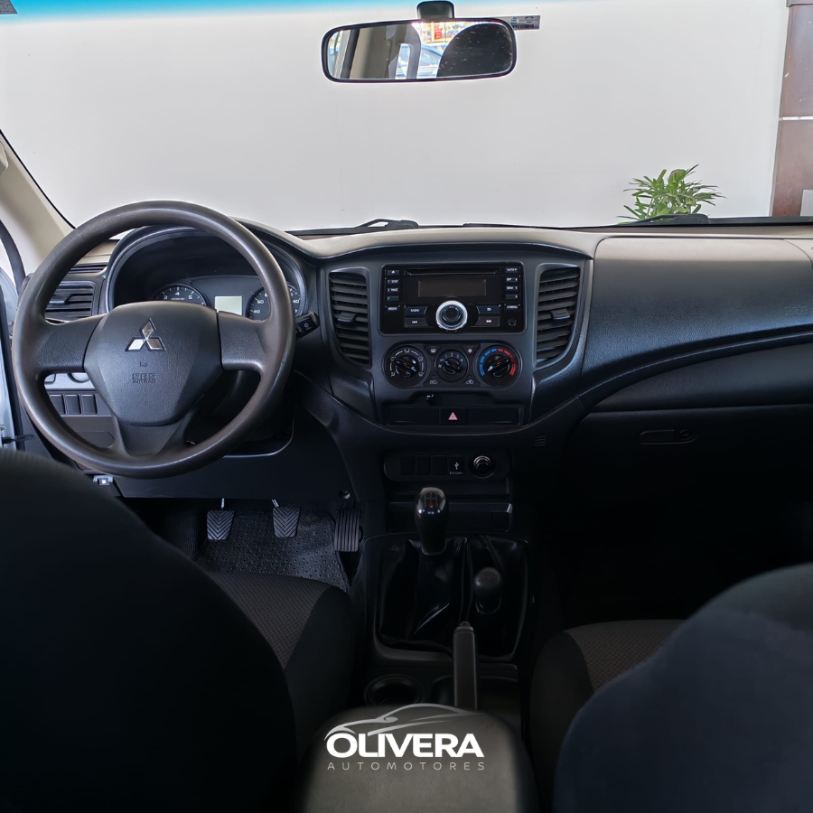 MITSUBISHI L200 2.4 N 4X4