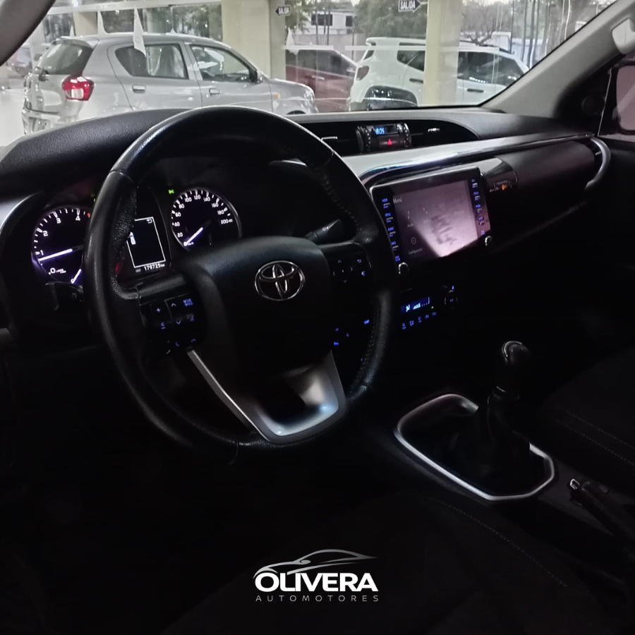 TOYOTA HILUX DC SRV 2.8 4X4 MANUAL DIESEL