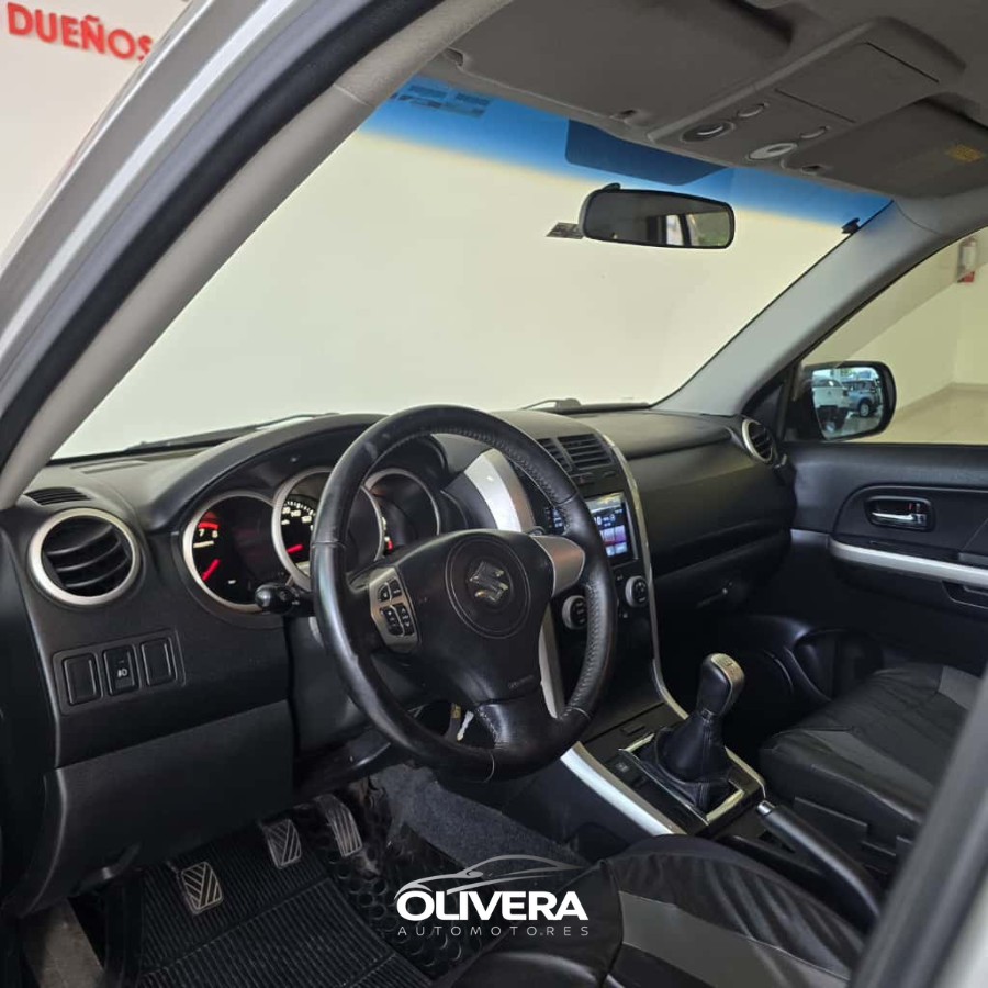 SUZUKI GRAND VITARA 4X2 2.4