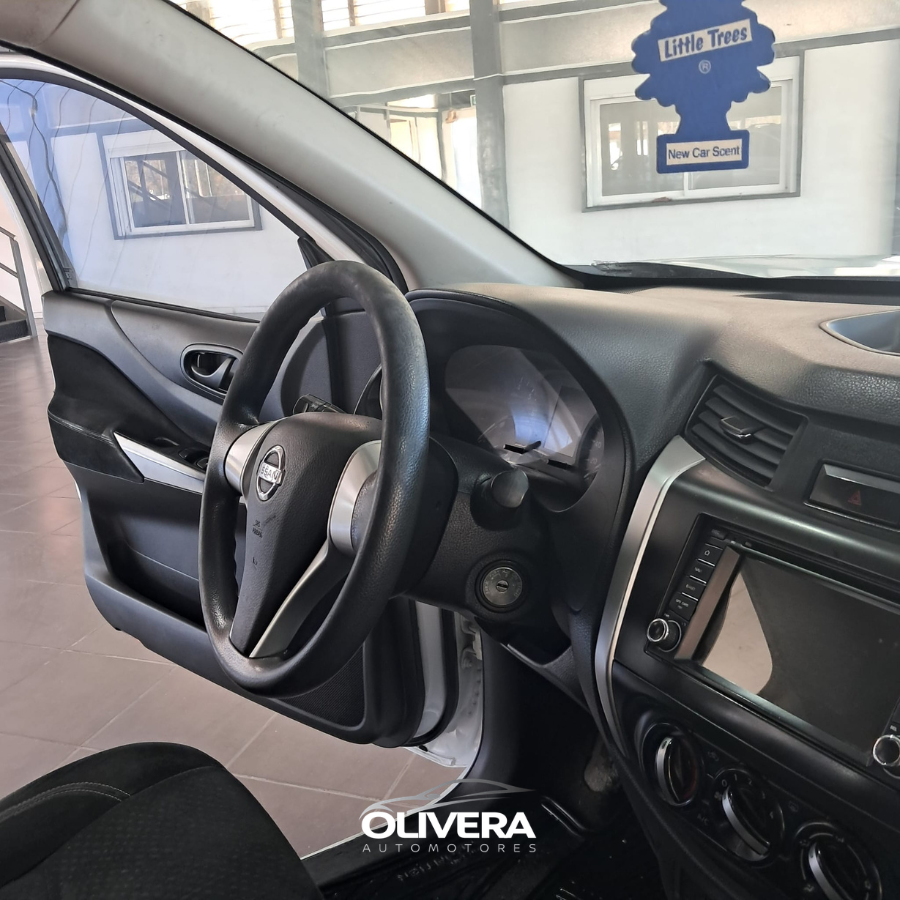 NISSAN NP300 FROINTER 4X2