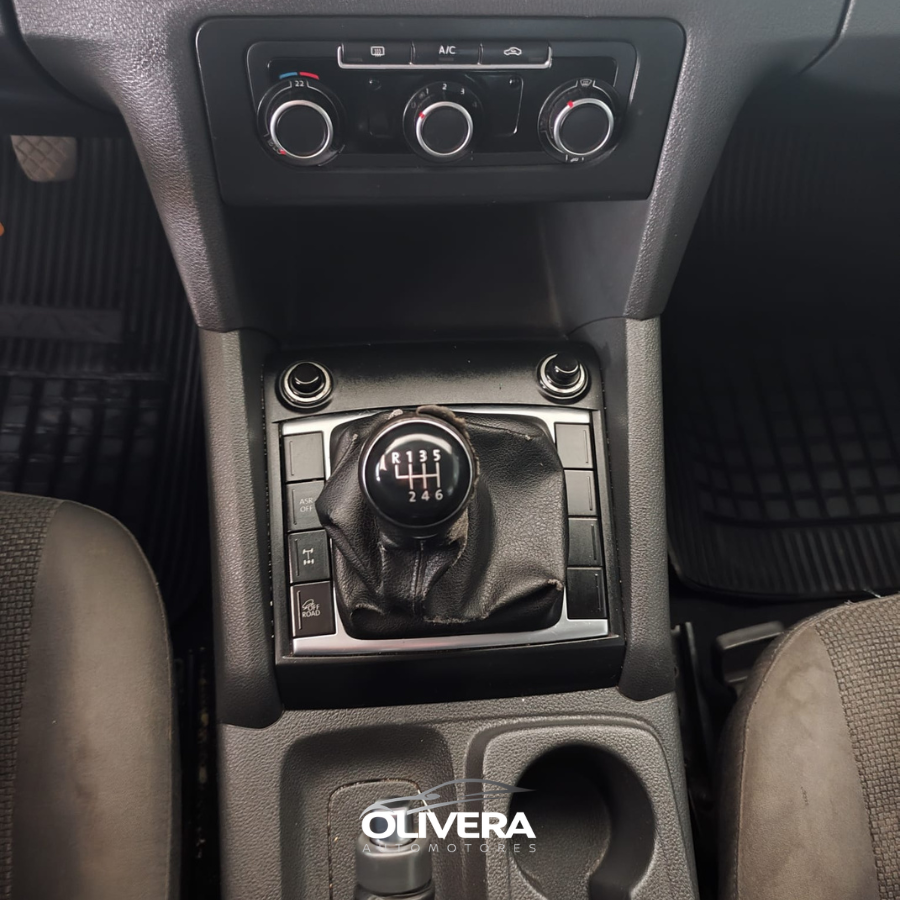 VOLKSWAGEN AMAROK TRENDLINE TSI 4X2 MT