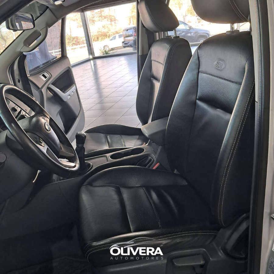 FORD RANGER 2.5 XLT 4X2 DC