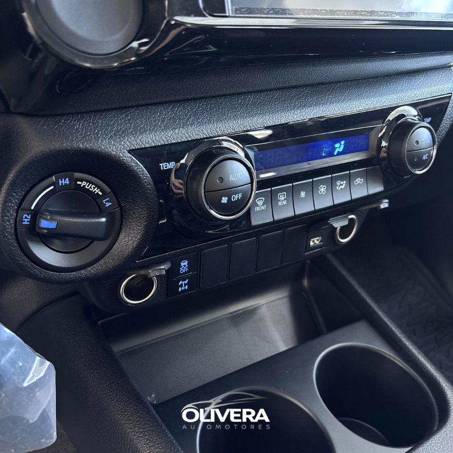 TOYOTA HILUX SRV AT 4X4 DIESEL