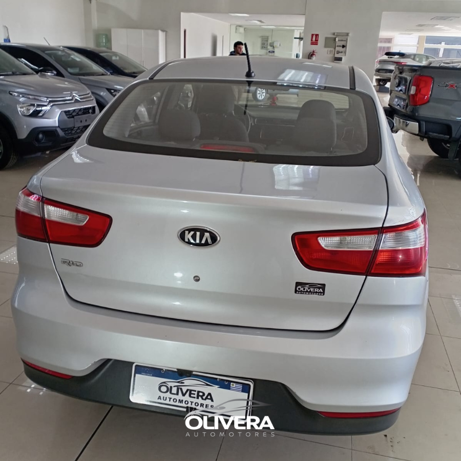 KIA RIO EX SEDAN