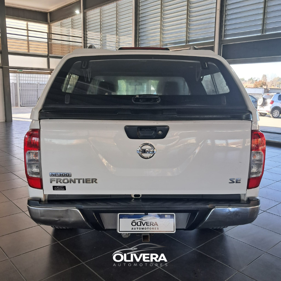 NISSAN NP300 FROINTER 4X2