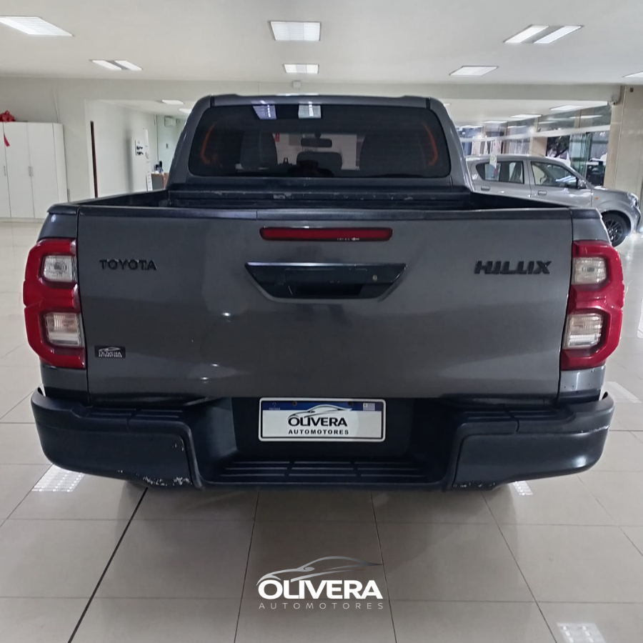 TOYOTA HILUX DC SRV 2.8 4X4 MANUAL DIESEL